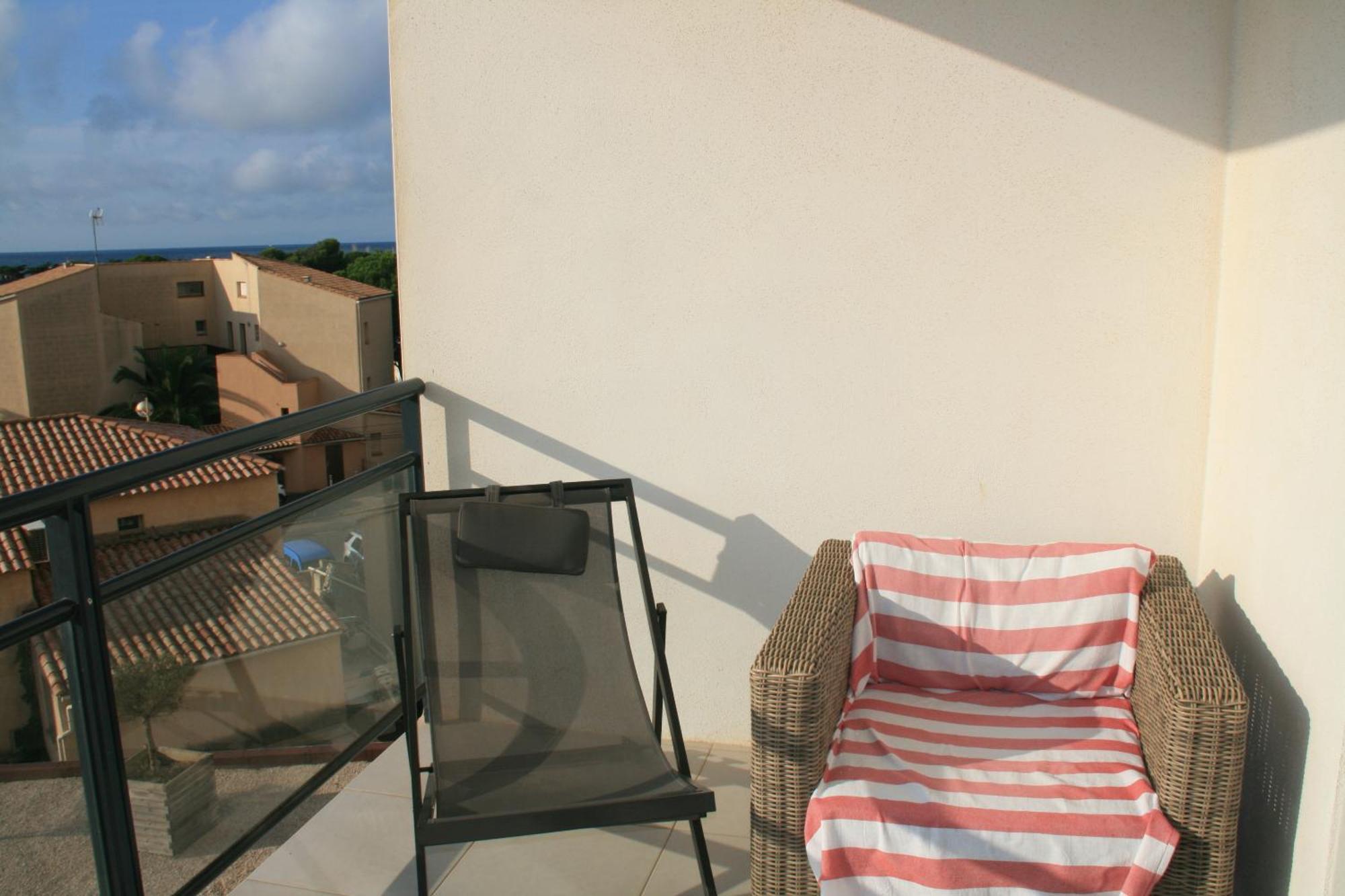 T3 vue mer 100m de la plage wifi et parking Saint-Pierre-la-Mer  Extérieur photo